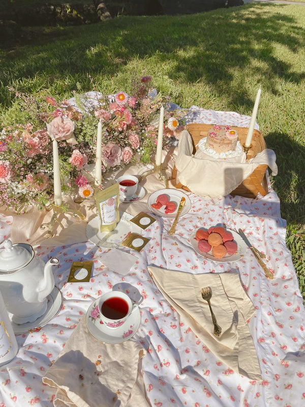 How to Throw a Tea Party Picnic