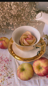 Snow White’s Golden Mirror Teacup